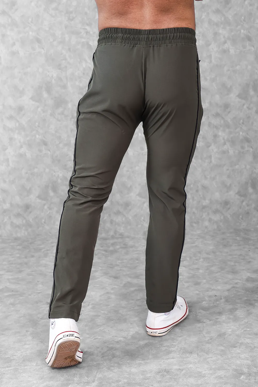 Essential Performance Track pants- Olive