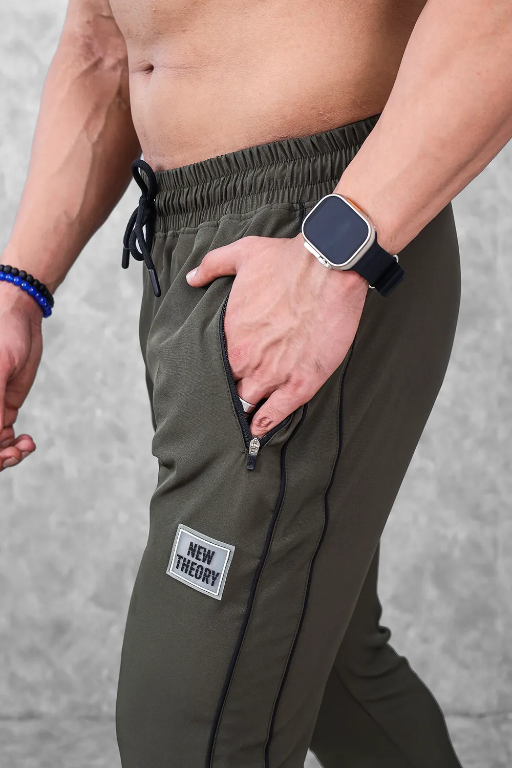 Essential Performance Track pants- Olive