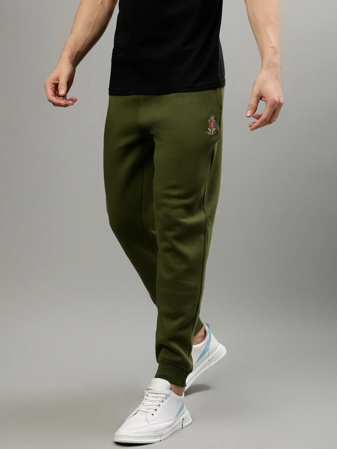 Iconic Men Green Solid Regular Fit Joggers Trackpants