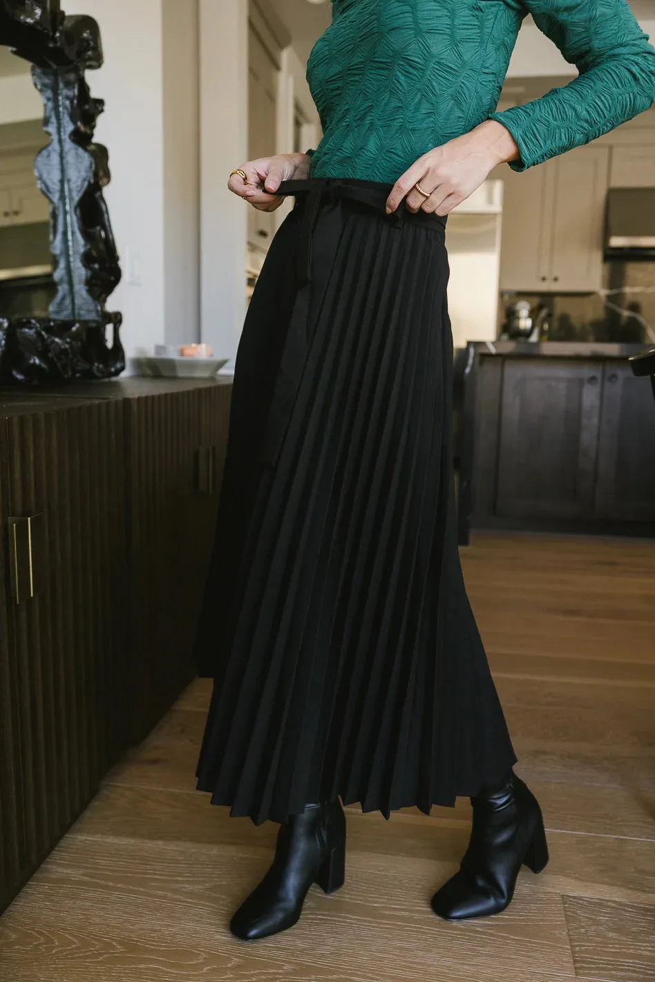 Neve Pleated Skirt in Black - FINAL SALE